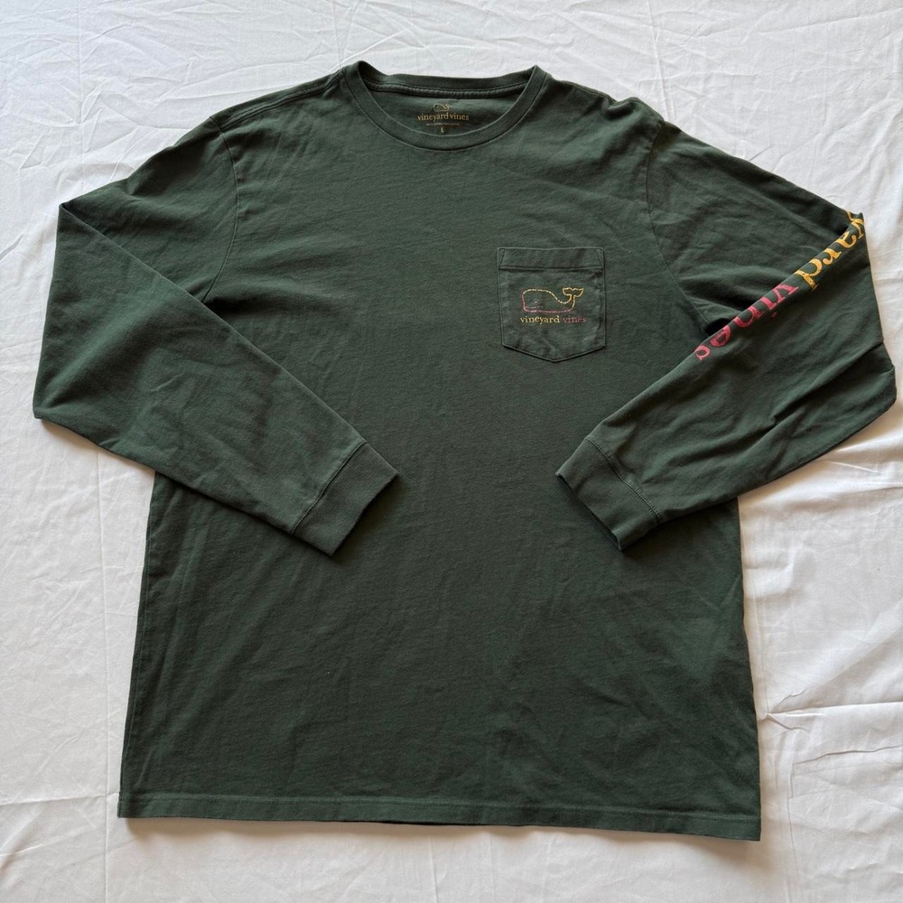 Vineyard Vines Men's Large Green Long Sleeve Pocket Whale Graphic Shirt